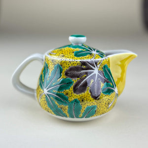 Japanese Kutani Teapot with Leaf Motif (12 ounce)