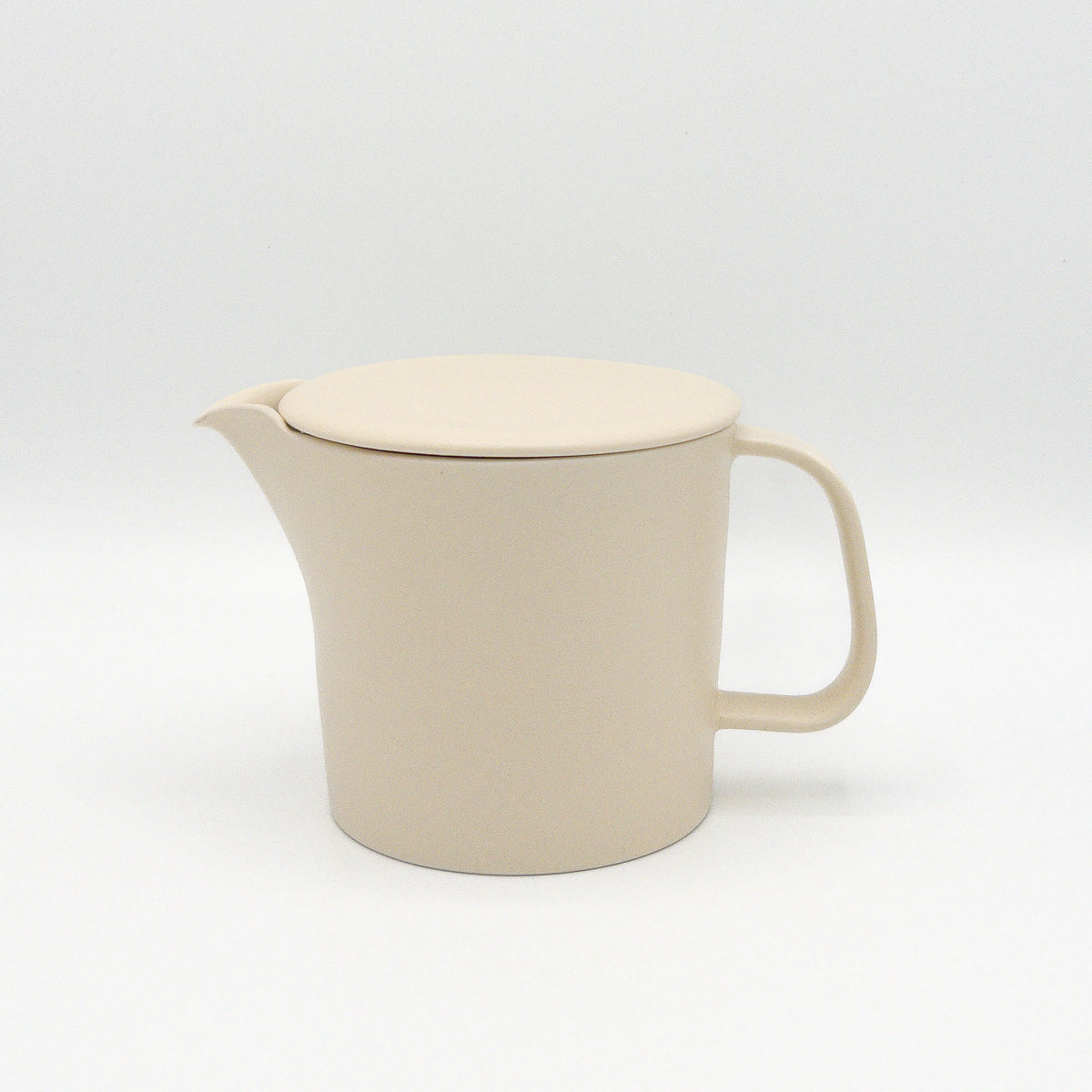 Moment Teapot by Konare (Soft White)