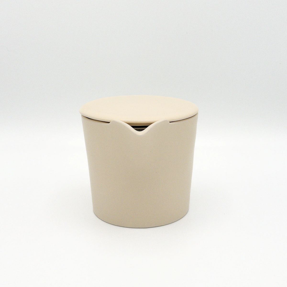 Moment Teapot by Konare (Soft White)