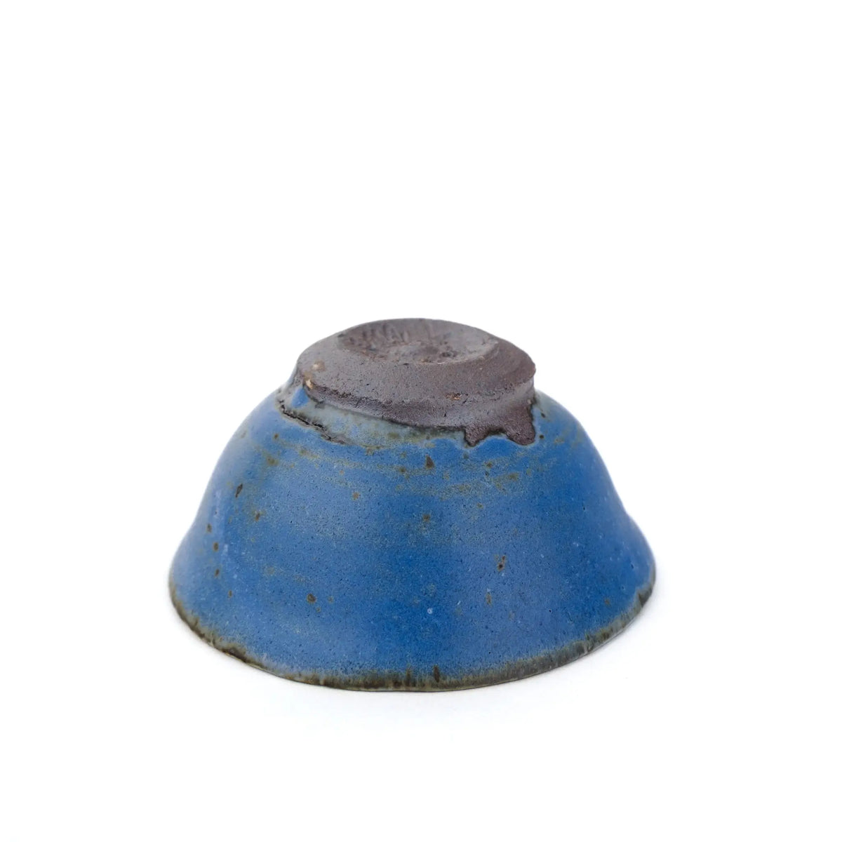 Mark Mohler Handmade Gong Fu Cup #2G on a white background - underside view