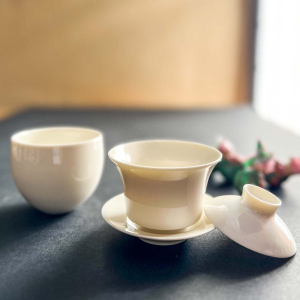 porcelain-gaiwan-and-cup-