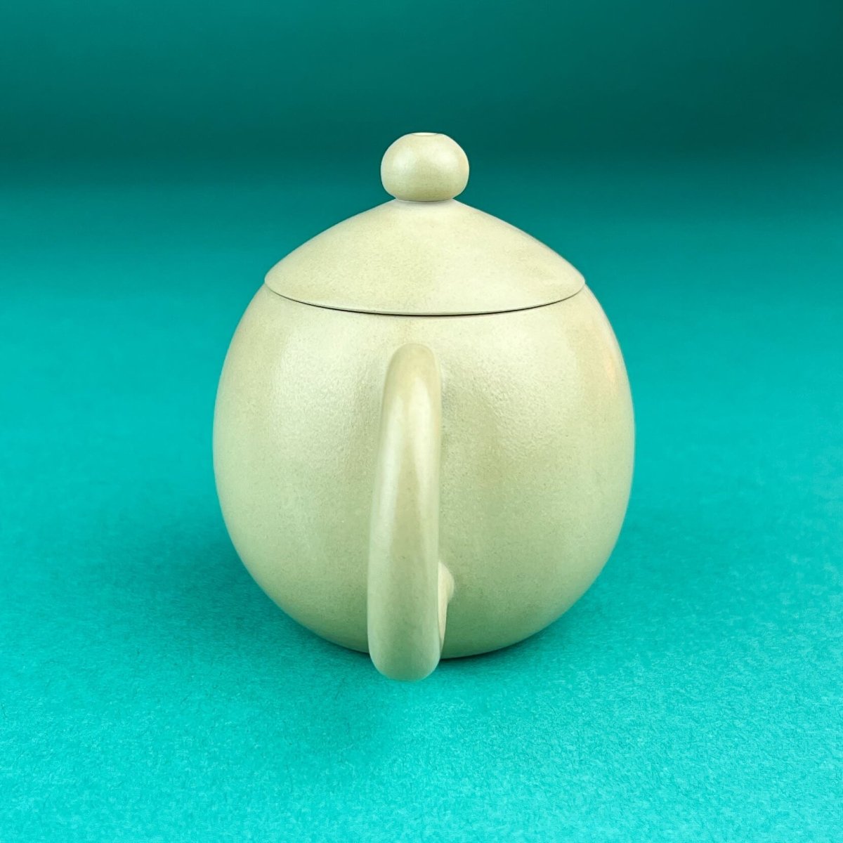 White Jianshui Dragon Egg Style Teapot