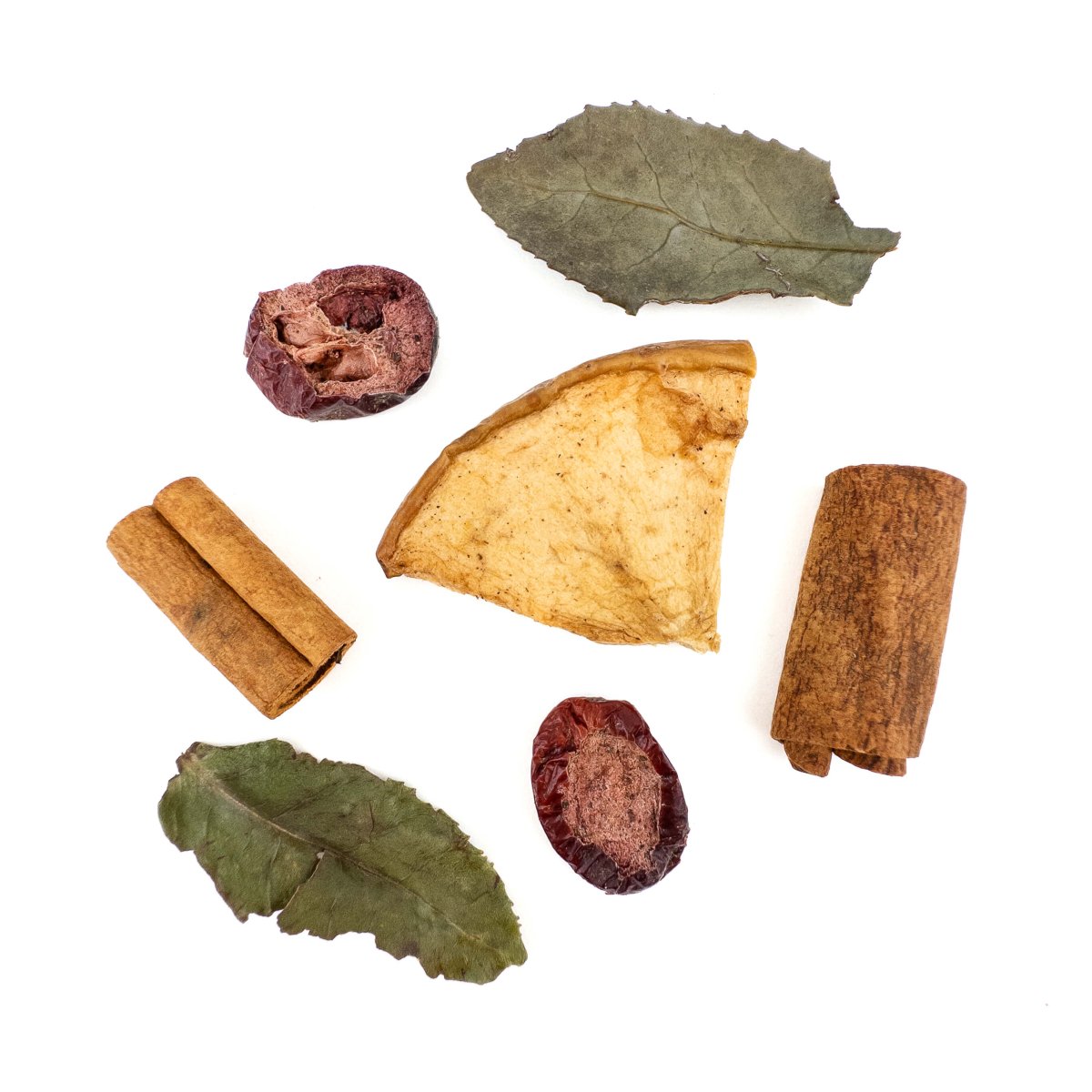 White Tea with Apple, Cranberry, and Cinnamon