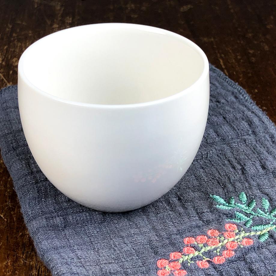 Perfect Porcelain Solo Tea Cup